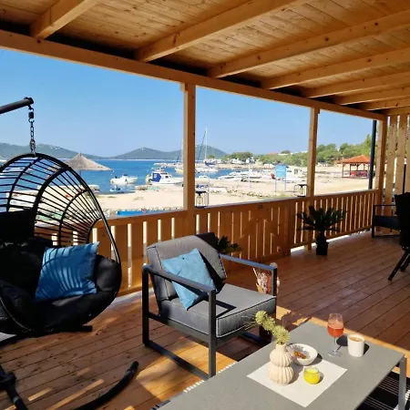 Apartment House Mane Sol - Perfect Seafront House For Relaxing Holidays