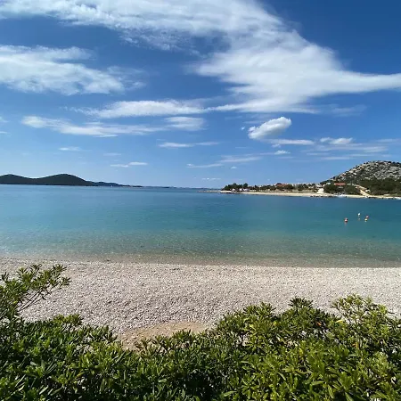 Apartment House Mane Sol - Perfect Seafront House For Relaxing Holidays